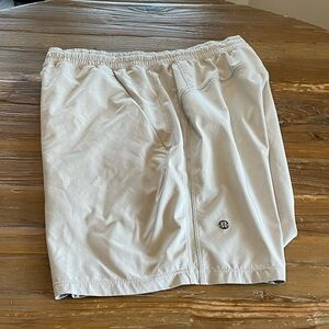 Lululemon Light Gray Athletic Shorts, Medium, 6”